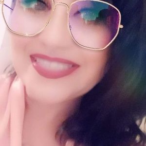 Meet your Posher, Tonya